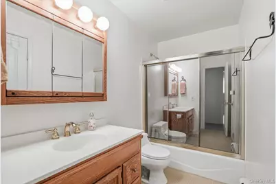 8 Ricky Lane, Poughkeepsie, NY 12601 - Photo 14