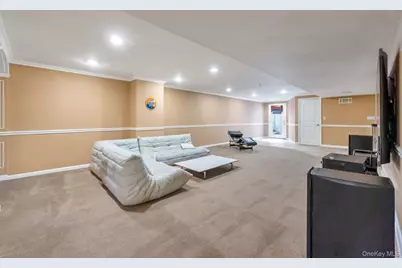 25 Yellow Top Lane, Smithtown, NY 11787 - Photo 42