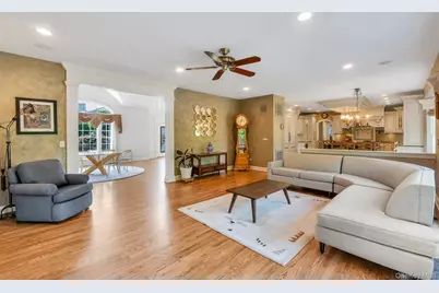 25 Yellow Top Lane, Smithtown, NY 11787 - Photo 10