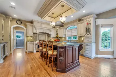 25 Yellow Top Lane, Smithtown, NY 11787 - Photo 14