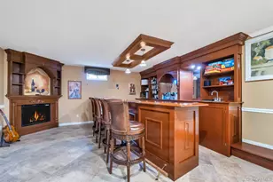 25 Yellow Top Ln, Smithtown, NY 11787 - Photo 36