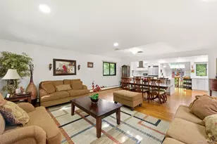37 Windham Dr, South Huntington, NY 11746 - Photo 6