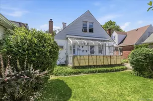 254-23 83rd Ave, Glen Oaks, NY 11004 - Photo 18