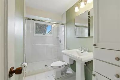 324 Coleridge Street, Levittown, NY 11756 - Photo 18