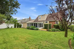 324 Coleridge St, Levittown, NY 11756 - Photo 28