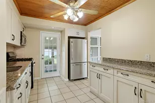 324 Coleridge St, Levittown, NY 11756 - Photo 10