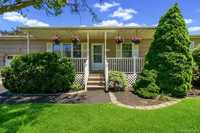 100 Donna Drive, Calverton, NY 11933 - Photo 4
