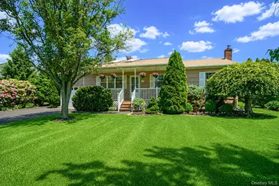 100 Donna Drive, Calverton, NY 11933 - Photo 2