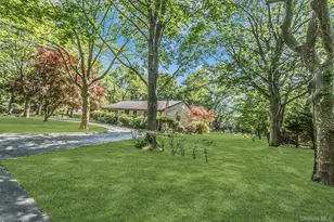 1 Duffy Ct, Northport, NY 11768 - Photo 2