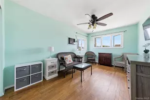 20 Elm St, Massapequa, NY 11758 - Photo 32