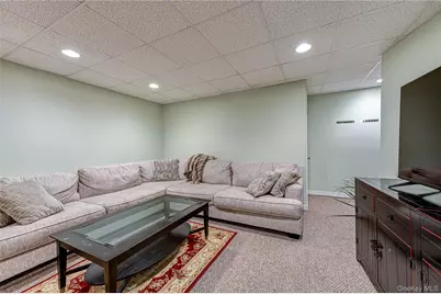 11 Annemarie Drive, Saint James, NY 11780 - Photo 32