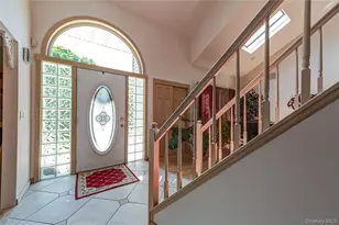 11 Annemarie Dr, Saint James, NY 11780 - Photo 4