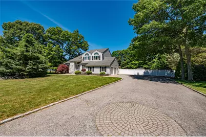11 Annemarie Drive, Saint James, NY 11780 - Photo 2