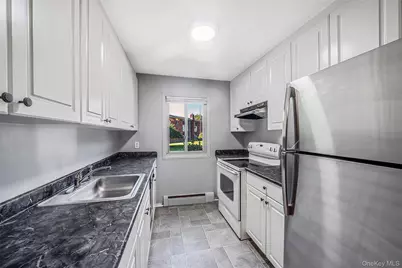 2397 Union Blvd #8a, Islip, NY 11751 - Photo 12