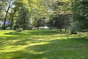 35 Pidgeon Hill Rd, Huntington Station, NY 11746 - Photo 14