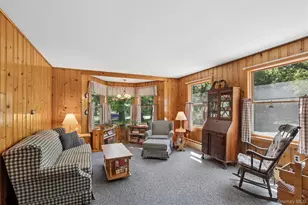 35 Pidgeon Hill Rd, Huntington Station, NY 11746 - Photo 6