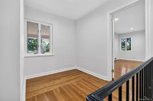 190 Sussex Dr, Manhasset, NY 11030 - Photo 14