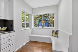 190 Sussex Dr, Manhasset, NY 11030 - Photo 10