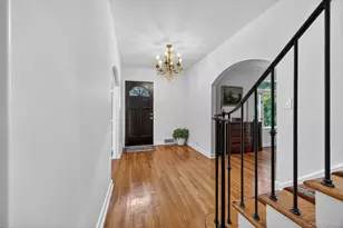 190 Sussex Dr, Manhasset, NY 11030 - Photo 4