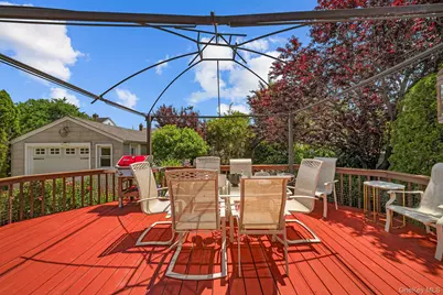 32 Broadway, New Hyde Park, NY 11040 - Photo 18