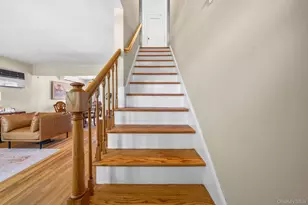 32 Broadway, New Hyde Park, NY 11040 - Photo 2