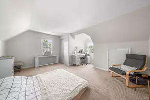 32 Broadway, New Hyde Park, NY 11040 - Photo 12