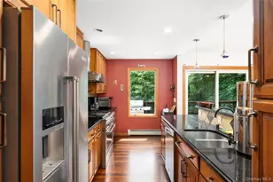 326 Lovell St, Mahopac, NY 10541 - Photo 4
