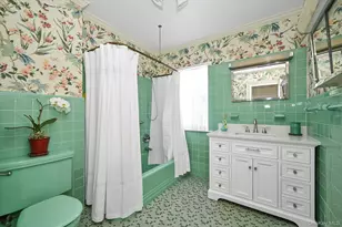 236-11 Seward Ave, Bellerose, NY 11427 - Photo 14