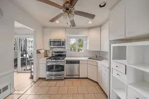 68 Myles Ave, Levittown, NY 11756 - Photo 16