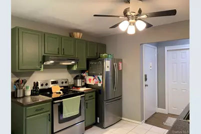 2449F Union Boulevard #12B, Islip, NY 11751 - Photo 2