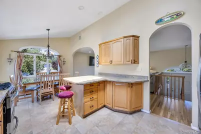 25 Laurel Place, Bethpage, NY 11714 - Photo 6