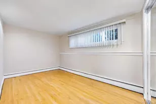 25 Laurel Pl, Bethpage, NY 11714 - Photo 30