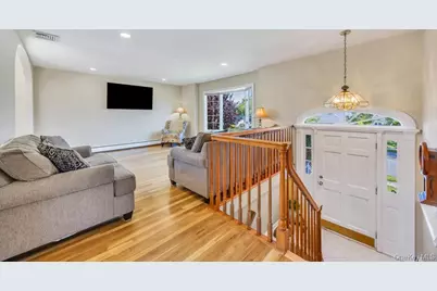 25 Laurel Place, Bethpage, NY 11714 - Photo 10