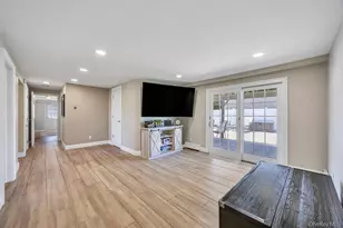 25 Laurel Pl, Bethpage, NY 11714 - Photo 24