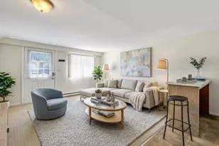 25 Laurel Pl, Bethpage, NY 11714 - Photo 22