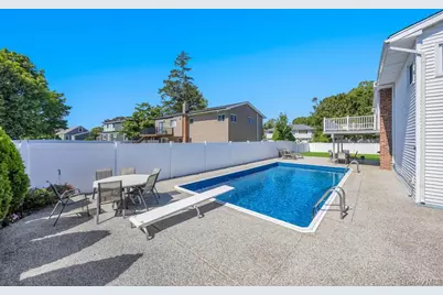 25 Laurel Place, Bethpage, NY 11714 - Photo 36
