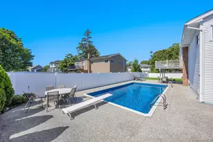 25 Laurel Pl, Bethpage, NY 11714 - Photo 36