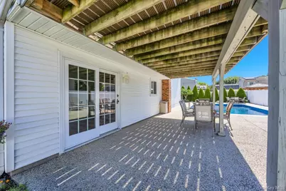 25 Laurel Place, Bethpage, NY 11714 - Photo 34