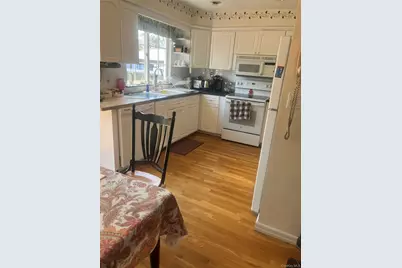 79 Soloff Boulevard, Inwood, NY 11096 - Photo 4