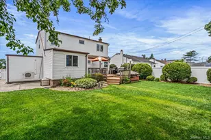226 Margaret Dr, East Meadow, NY 11554 - Photo 22