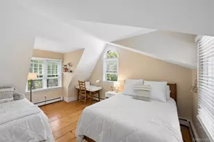 16 Union Ave, Center Moriches, NY 11934 - Photo 18