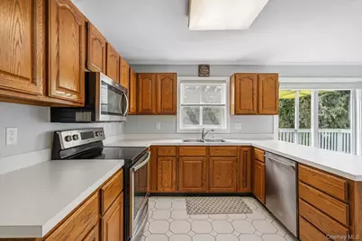 6 Cedar Avenue, Locust Valley, NY 11560 - Photo 10