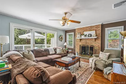6 Cedar Avenue, Locust Valley, NY 11560 - Photo 6