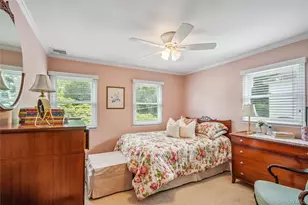 6 Cedar Ave, Locust Valley, NY 11560 - Photo 18