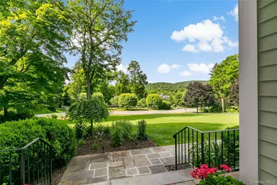 1938 Beekman Court, Yorktown Heights, NY 10598 - Photo 2