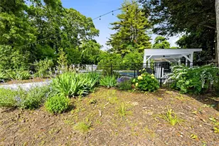957 Gardiner Dr, Bay Shore, NY 11706 - Photo 20
