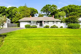 957 Gardiner Dr, Bay Shore, NY 11706 - Photo 12