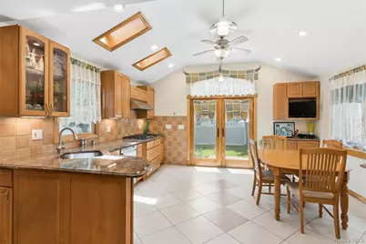 307 Hughes Street, Bellmore, NY 11710 - Photo 6