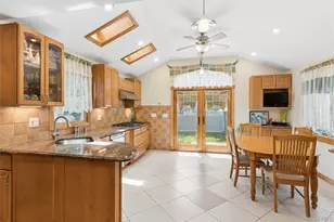 307 Hughes St, Bellmore, NY 11710 - Photo 6
