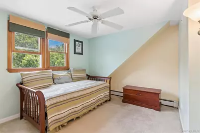 307 Hughes Street, Bellmore, NY 11710 - Photo 18